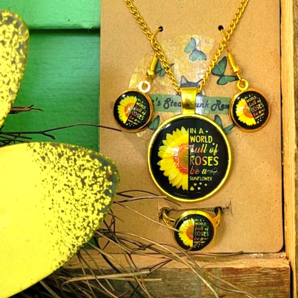Sunflower Necklace, Earrings and Ring - gold plated-NWT-Handmade